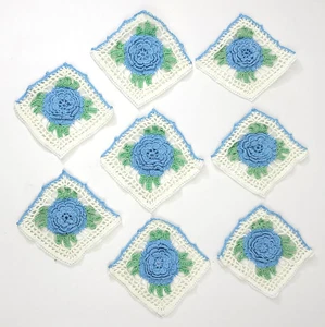 8 Vintage 3D gehäkelte blaue Blumendeckchen 3 Zoll quadratisches Deckchen Blume Posten Diamant - Bild 1 von 8