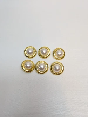 6x CHANEL Gold Tone Pearl Buttons 20mm - Image 1 of 4