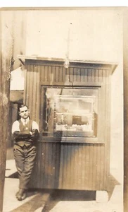 H94/ Occupational RPPC Postcard c1910 Office Printer? Worker Man 151 - Imagen 1 de 4
