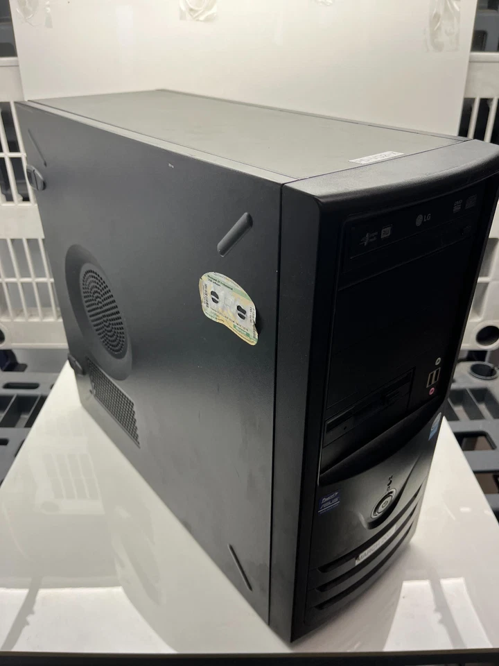 CUSTOM RETRO GAMING PC PentiumD3.40GHz nVidia GeForce210 1GB RAM 200GB HDD No OS - Image 1 of 4