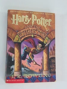 Harry Potter 1st American Edition 8th Print 1998 Rare Scholastic Paperback 🔥 - Picture 1 of 23