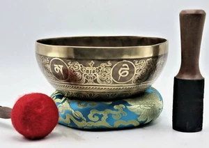 8" OM Mantra Klangschale - Handmade in Nepal, Meditation, Klangtherapie, Yoga - Bild 1 von 8