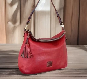 Dooney & Bourke rot Florentiner Drehriemen Leder Hobo Schultertasche sehr guter Zustand - Bild 1 von 24