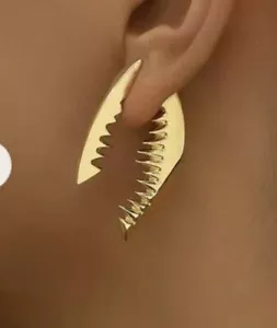 Gold spike teeth ear jackets - Picture 1 of 3