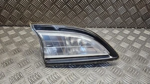 MAZDA 3 SPORT NAV MK2 2013 5 PUERTAS HB lado del pasajero luz trasera luz trasera interior - Imagen 1 de 6