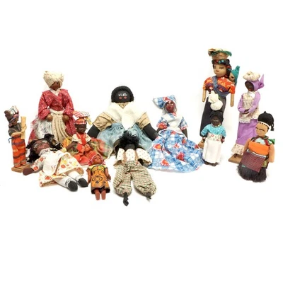 Colección de muñecas étnicas 12 muñecas de tela de recuerdo Islas del Caribe, África, EE. UU., SA Foto 1 de 4
