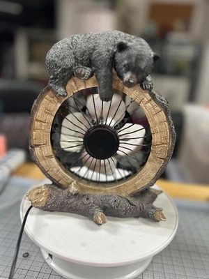 Bear Tree Log 6" desktop USB fan - Image 1 of 4