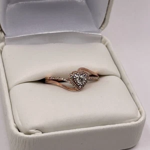 10 KT ROSE GOLD NATURAL DIAMOND SOLITAIRE W/ACCENTS .20 CARATS TDW RING SIZE 7.0 - Picture 1 of 6