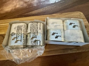 8 servilleteros de metal tono plata con recortes de delfines nuevos/no usados Ocean Beach - Imagen 1 de 6