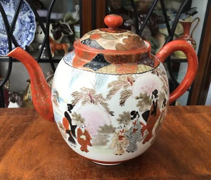 19th C. Japanese Kutani Teapot With Strainer/Infuser.Kimono Ladies & Scenes Etc. - Picture 1 of 12