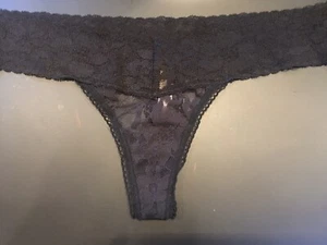 Victoria’s Secret Size S/P Sheer Black Lace Thong Bikini Panties - Picture 1 of 12