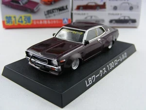 73 Nissan Datsun Laurel Coupé (C130) rojo oscuro, Aoshima Grachan Coll. 14, 1/64 - Imagen 1 de 4
