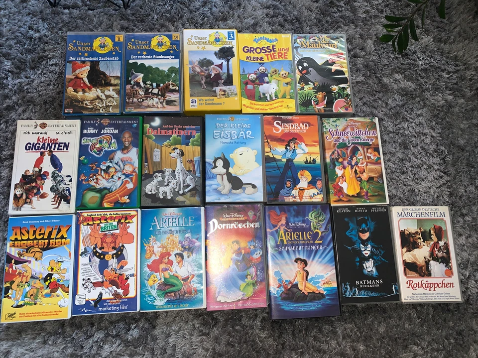 VHS Sammlung Kassetten 18 Filme - Kinderfilme - Disney - Hologramm. - Bild 1 von 1