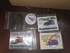 4 TARGHETTE NOME DA COLLEZIONE LARRY LEES CAR SHOW - Foto 1 di 6