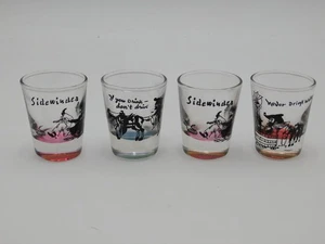 Juego de 4 vasos de chupito vintage Western Cowboy novedad fondo de colores Sidewinder - Imagen 1 de 5