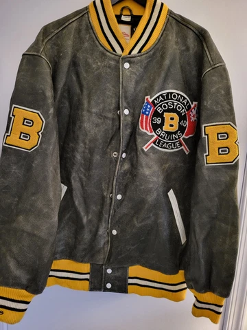 Mitchell & Ness Boston Bruins Authentic 1939-1940 Leather Jacket NHL 56 Cover