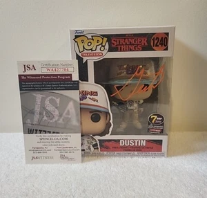 Funko POP! Stranger Things Dustin #1240 firmado Gaten Matarazzo 7BAP 175 PIEZAS JSA - Imagen 1 de 14