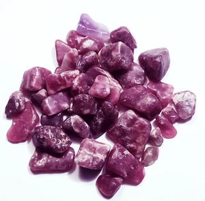 Piedra preciosa suelta áspera 100 % natural de lepidolita de 255,40 quilates - Imagen 1 de 6
