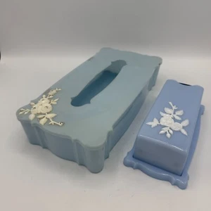 Vintage Schwarz Bros Plastics Tissue Holder & Wipe Holder Light Blue/Roses-Nice! - Picture 1 of 12