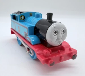 Raro treno Thomas TOMY Trackmaster Thomas stesso #1 faccia cacca 1992 2002 - Foto 1 di 9