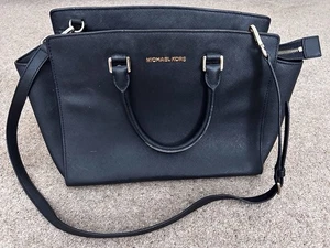 Pre-Owned Michael Kors Black Leather Medium Size Bag - Picture 1 of 10