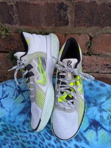 Nike Kyrie Flytrap 5 Basketballschuhe Summit weiß, schwarz kaum grün Größe 8,5 - Bild 1 von 7