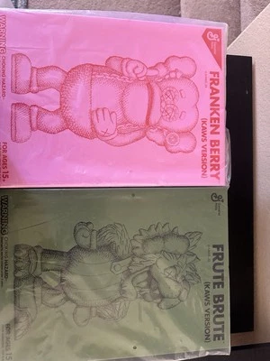 Juego completo de figuras de vinilo de cereal Medicom Toy KAWS MONSTERS figura de General Mills Foto 1 de 2