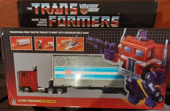 Transform G1 Optimus prime  metal reissue MISB Improved Version with 2 Big Guns! - Image 1 of 4
