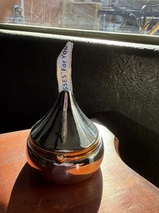 Hersheys 2011 Bradford Exchange XO "Kisses For Your Birthday" 3,5" Spieluhr - Bild 1 von 7