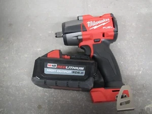 Milwaukee 18V 1/2" MID TORQUE Impact Wrench + XC6.0 Battery 2960-20 - Picture 1 of 10