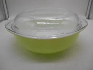 Vintage Pyrex limettengrün 2 Quart runder Griff Kasserolle mit Deckel 024 - Bild 1 von 16