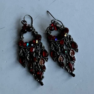Red Rhinestone Silver Tone Metal Dangle Pierced Earrings Vintage - Picture 1 of 6