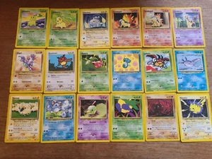 CARTE POKEMON SET NEO GENESIS COMPLETO COMUNI TUTTE E 41 OTTIME ITA E NM - Foto 1 di 3
