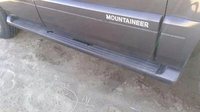 Tabla de correr inferior derecha Mercury Mountaineer 2002-10 pasajero moldeado basculante Foto 1 de 4