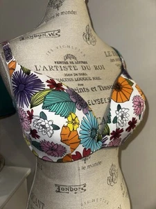 Cacique Multi Floral Underwire Tshirt Bra 38D Boost Plunge EXCELLENT - Picture 1 of 10