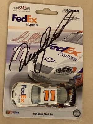 Coche fundido a presión Denny Hamlin 2001 FedEx Express Gen 4 NASCAR escala 1:64 firmado Foto 1 de 3