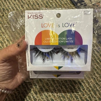 3 Pack KISS Love is Love Eye Lashes Limited Edition Sunlight Rainbow PRIDE - Image 1 of 4