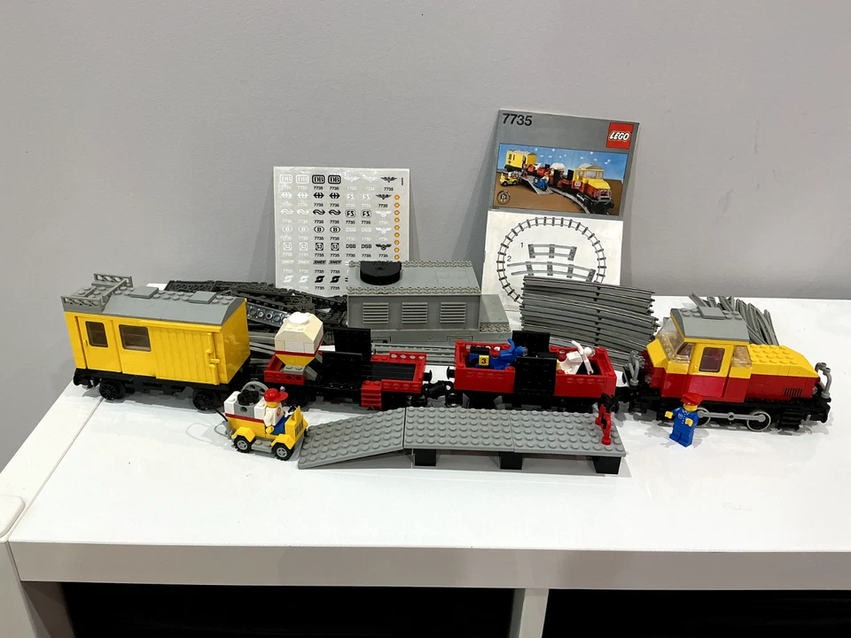 Vintage 1985 Lego 'Freight Train Set' (7735) - Image 1 of 4