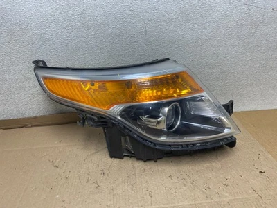 Faro halógeno para pasajero derecho Ford Explorer 2011 a 2015 OEM U6931 DW Foto 1 de 4