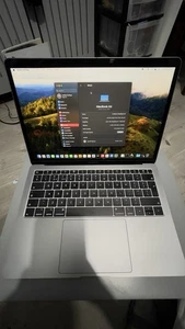 Apple MacBook Air A1932 13" i5-8210Y 8GB RAM 120GB NVMe Laptop - Picture 1 of 6