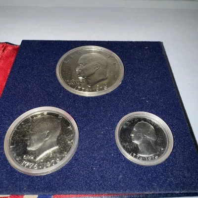 Bicentennial Silver Proof Set 3 Piece set incl Eisenhower Kennedy and Washington - Image 1 of 4