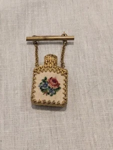 Vintage österreichische Petit Point filigrane vergoldete Glas Parfüm Flasche Brosche EUC - Bild 1 von 7