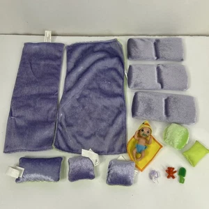 Barbie Baby Krissy Kleinkind Puppe Set Kapuze Handtuch Windel Bettwäsche Kissen Decke - Bild 1 von 7