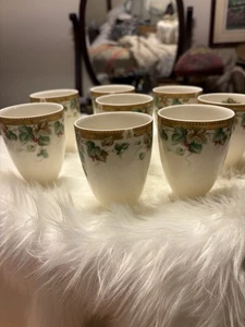 Vintage Toyo Tiki Kaisha T.T.K. Porzellan 8er Set Tassen mit Traubenmuster Goldrand - Bild 1 von 6