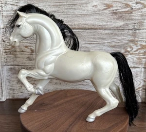 She-Ra Princess Of Power Silver Storm Horse Mattel 1984 Black Mane Vintage - Picture 1 of 7