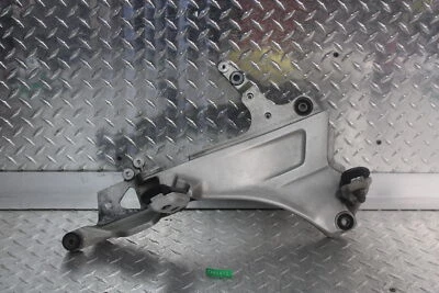 1995 HONDA ST1100 ПРАВАЯ ПЕРЕДНЯЯ ОПОРА ДЛЯ НОГ КОЛЫШЕК ШАГ - Изображение 1 из 4