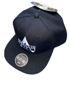 OFFICIAL DC COMICS - BATMAN ARKHAM CITY LOGO EMBROIDERY BLACK SNAPBACK CAP - Picture 1 of 5