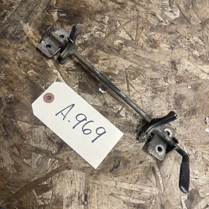 ATV SUZUKI LT 185cc 1984 SEAT PAN LATCH - Foto 1 di 4