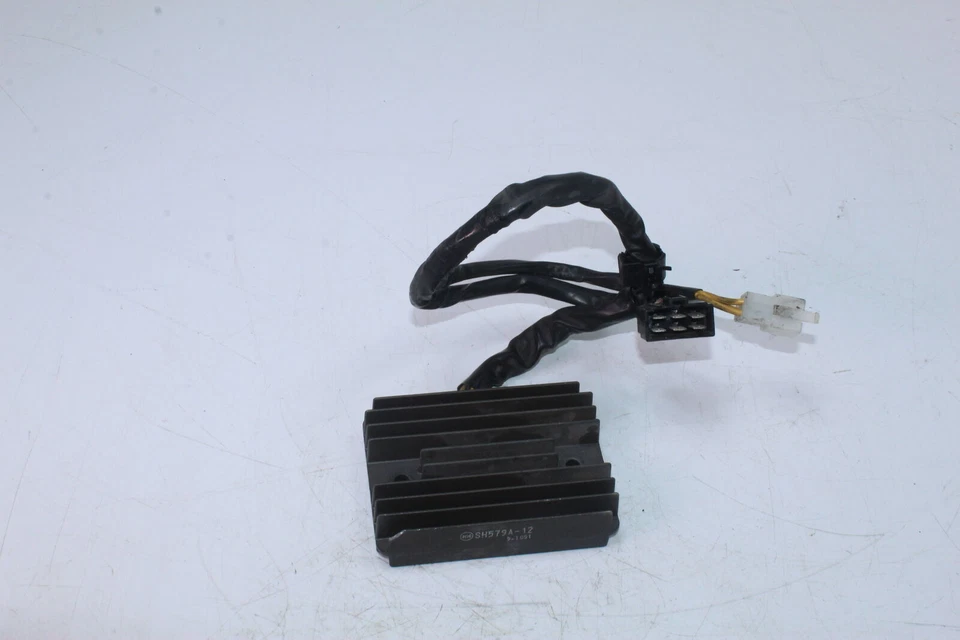 04-08 Regulador de voltaje rectificador de raya media Kawasaki Vulcan 1600 Vn1600b Foto 1 de 4