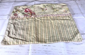 Gestepptes Kissen Schein Blumenstickerei Mary Jane's Farm Cottage Knöpfe Gingham - Bild 1 von 8